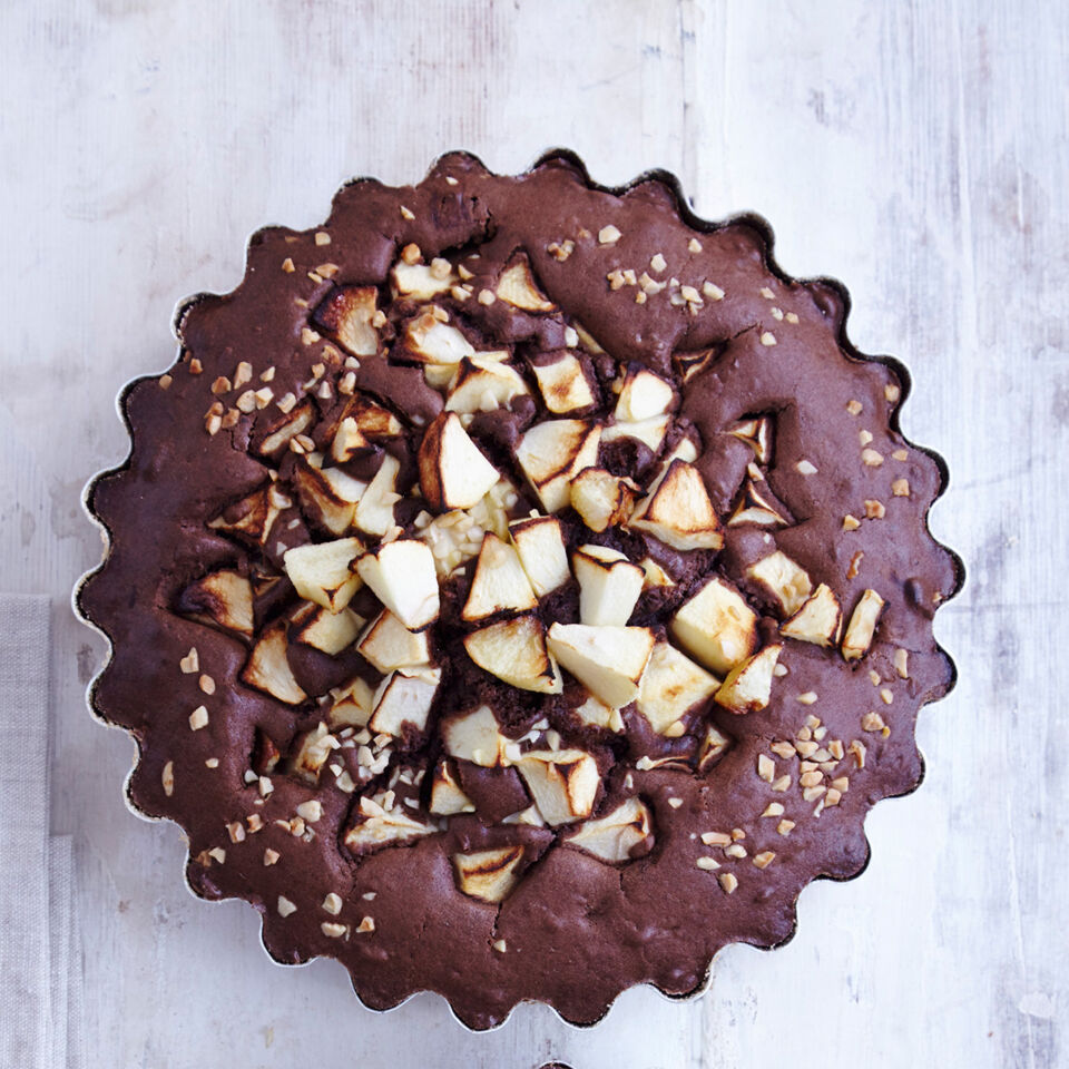 Rezept für Nuss-Nougat-Kuchen mit Kakao und Äpfeln | Küchengötter Rezept für Nuss-Nougat-Kuchen mit Kakao und Äpfeln | Küchengötter