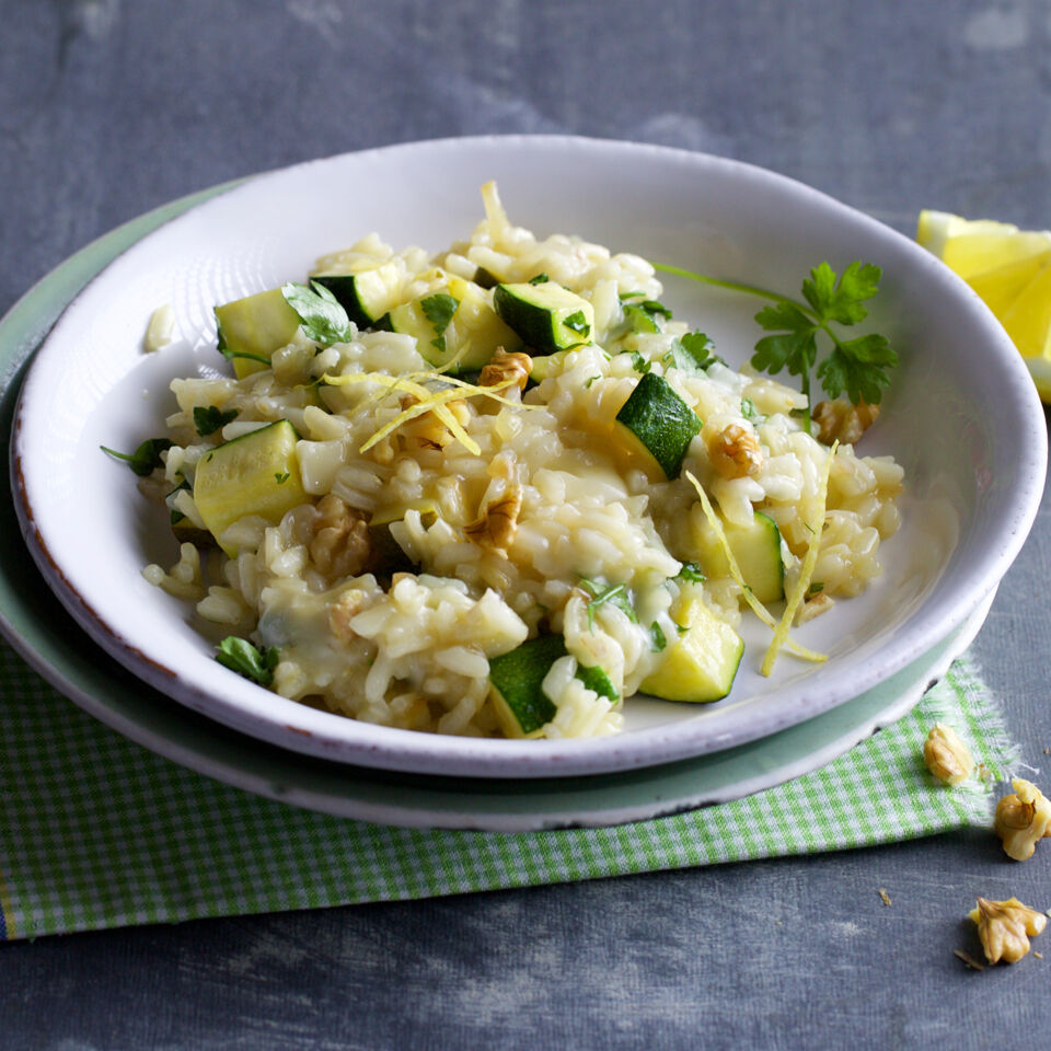 Zucchini-Risotto mit Taleggio Rezept | Küchengötter Zucchini-Risotto mit Taleggio Rezept | Küchengötter