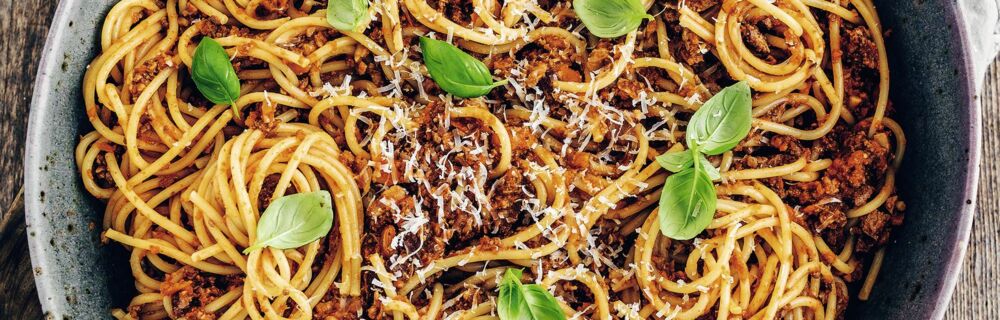 Spaghetti Bolognese mit Pilzen und Nüssen Spaghetti Bolognese mit Pilzen und Nüssen