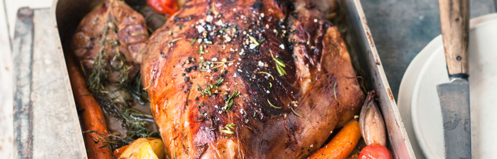 Gigot d'agneau aux petits légumes - Lammkeule mit Gemüse
