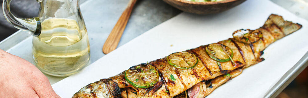 Grillforelle mit Gurkentatar Grillforelle mit Gurkentatar