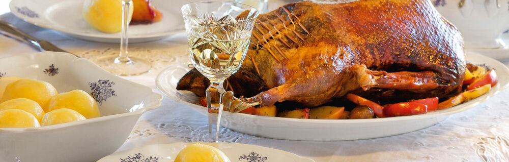 Gans mit Quitten-Rotkohl und Kartoffelknödeln Gans mit Quitten-Rotkohl und Kartoffelknödeln