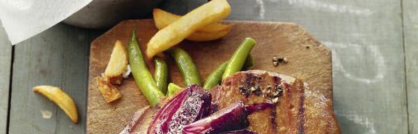 Seitan-Steak mit Rotweinschalotten