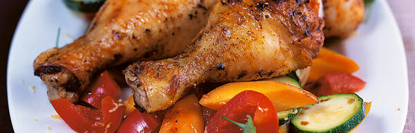 Hähnchenschenkel mit buntem Gemüse Hähnchenschenkel mit buntem Gemüse