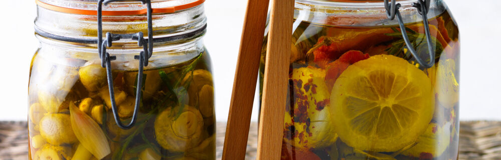 Sauer Einmachen Gemüse in Öl einlegen Sauer Einmachen Gemüse in Öl einlegen