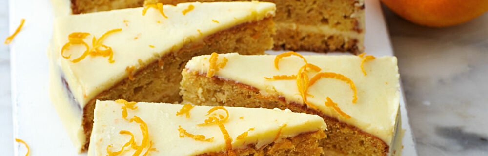 Carrot Cake mit Frischkäse-Orangen-Creme Carrot Cake mit Frischkäse-Orangen-Creme
