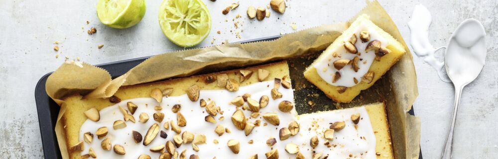 Sheet-Cake mit Mandeln Sheet-Cake mit Mandeln