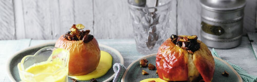 Kurkuma-Bratapfel mit Vanillesauce Kurkuma-Bratapfel mit Vanillesauce