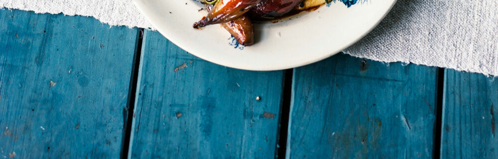 Confit de canard aux échalotes - Geschmorte Entenkeulen mit Schalotten Confit de canard aux échalotes - Geschmorte Entenkeulen mit Schalotten