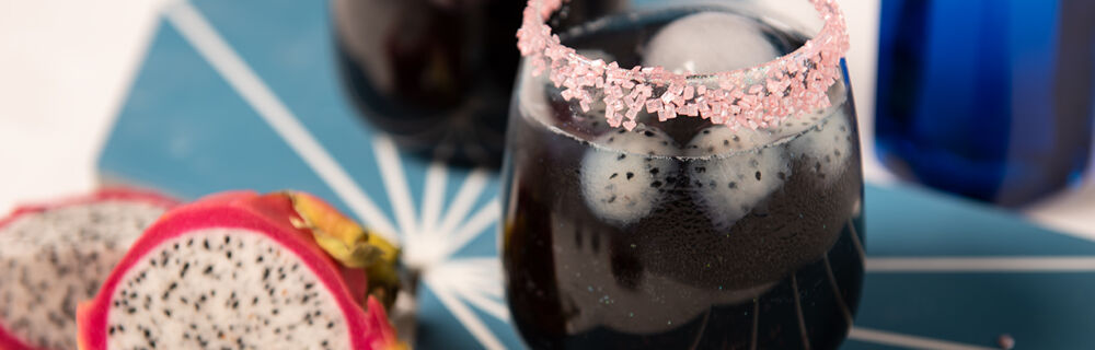 Schwarzer-Cocktail-Black-Panther Schwarzer-Cocktail-Black-Panther