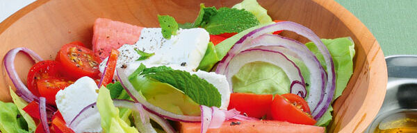 Bauernsalat mit Feta und Melone Bauernsalat mit Feta und Melone