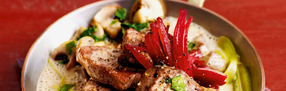 Filet Stroganoff mit Wodka und Roter Bete Filet Stroganoff mit Wodka und Roter Bete