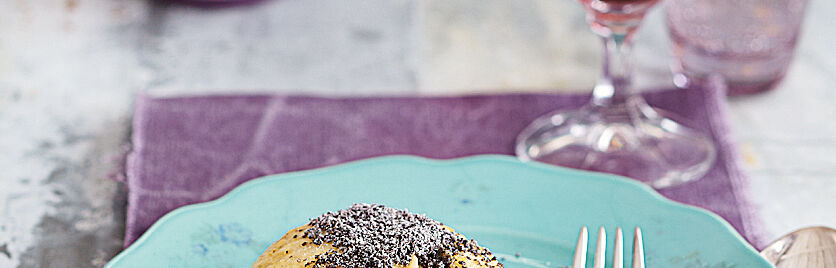 Mini-Germknödel mit Heidelbeeren Mini-Germknödel mit Heidelbeeren