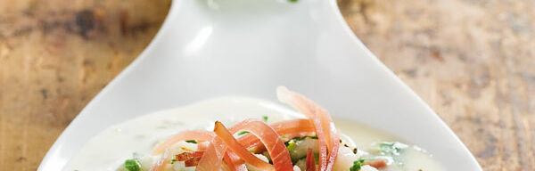 Weißweinsuppe mit Zimt-Brotwürfeln