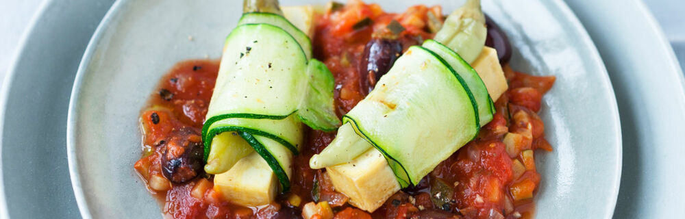 Tofupäckchen im Zucchinimantel Tofupäckchen im Zucchinimantel