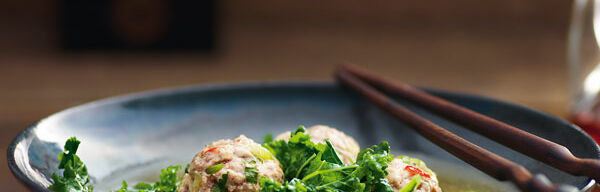 Grünkohlsuppe mit Hackbällchen Grünkohlsuppe mit Hackbällchen