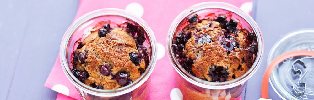 Heidelbeerkuchen mit Walnüssen im Glas gebacken Kuchen Unterseite Rezepte Kuchen im Glas