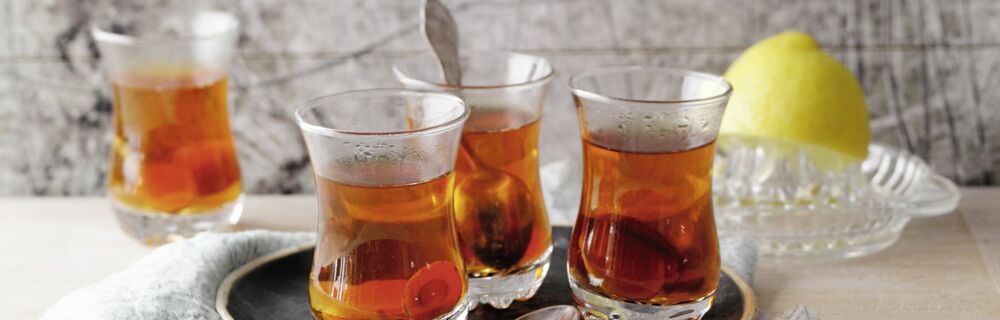 Kurkumatee mit Ingwer und Zitrone Kurkumatee mit Ingwer und Zitrone