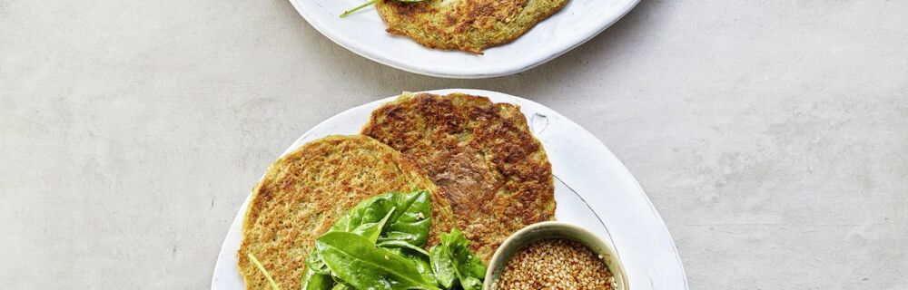 Mungbohnen-Pfannkuchen mit Gemüse und Ingwerdip Mungbohnen-Pfannkuchen mit Gemüse und Ingwerdip