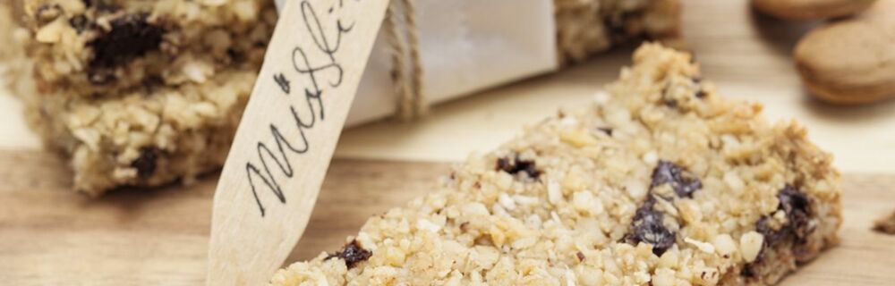 Schoko-Müsliriegel mit Mandeln Schoko-Müsliriegel mit Mandeln