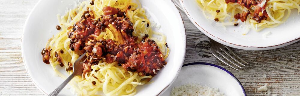 Steckrübenspaghetti mit Linsenbolognese Steckrübenspaghetti mit Linsenbolognese