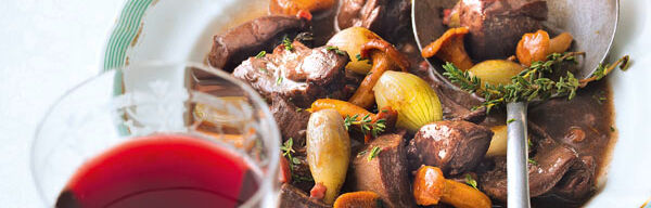 Wildgulasch mit Pfifferlingen Wildgulasch mit Pfifferlingen