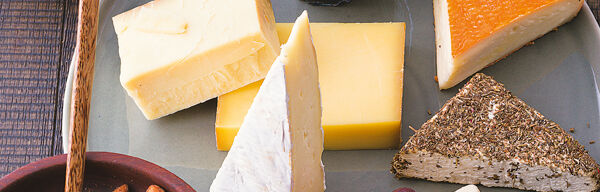 Käseplatte mit Portweinfeigen Käseplatte mit Portweinfeigen