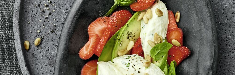Avocadosalat mit Erdbeeren Avocadosalat mit Erdbeeren