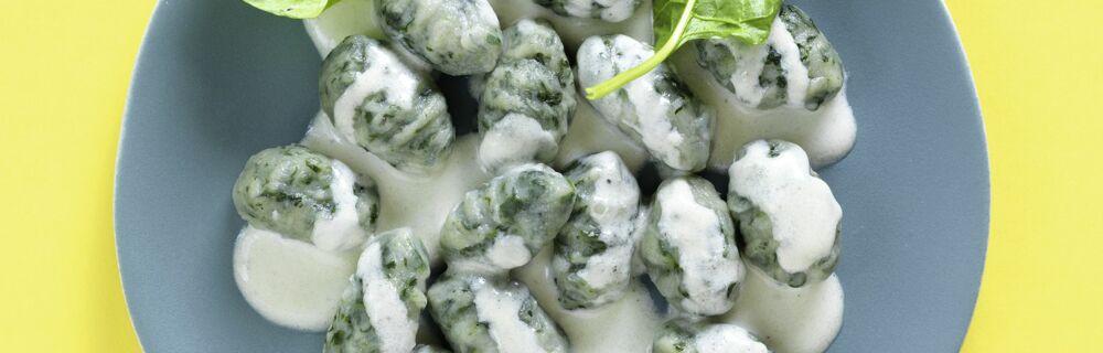 Grüne Gnocchi mit Roquefortsahne
