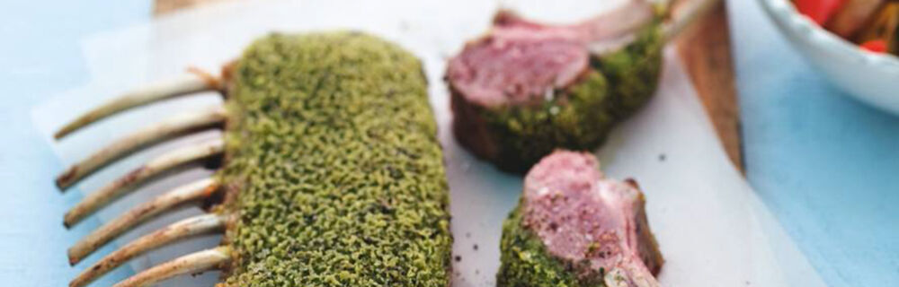 Lammkarree mit Kräuter-Knoblauch-Kruste Lammkarree mit Kräuter-Knoblauch-Kruste