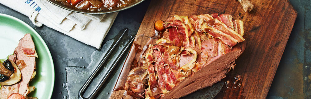 Rehkeule mit Speck Rehkeule mit Speck