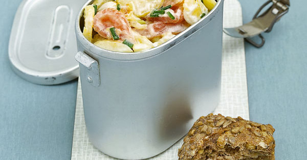 Lauwarmer Kartoffelsalat mit Lauch und Lachs Rezept | Küchengötter