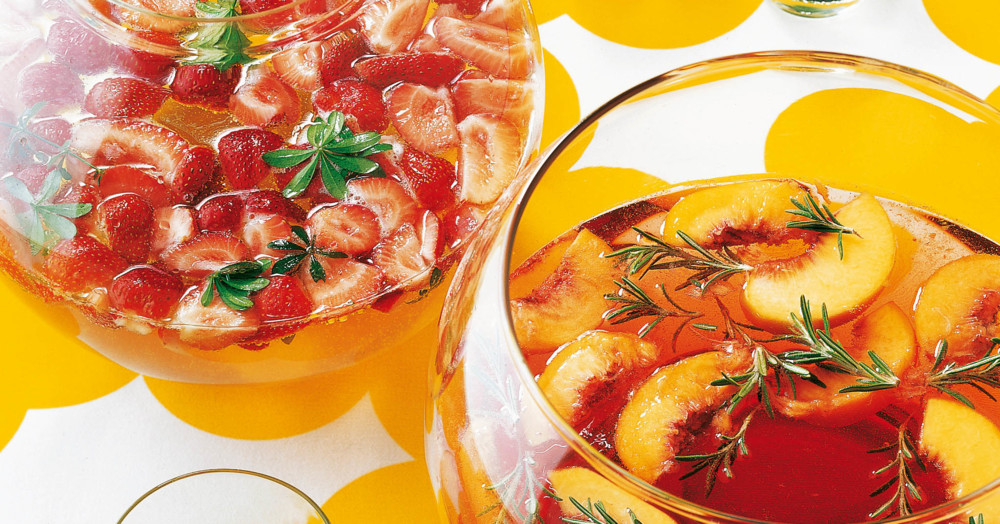 Waldmeister-Erdbeer-Bowle Rezept | Küchengötter Waldmeister-Erdbeer-Bowle Rezept | Küchengötter