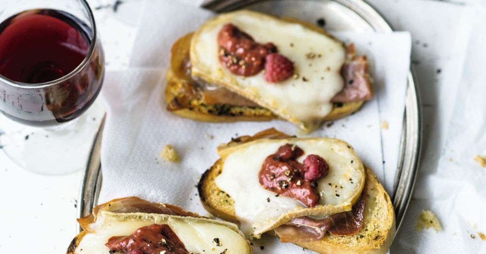 TaleggioCrostini mit Himbeeren Rezept Küchengötter
