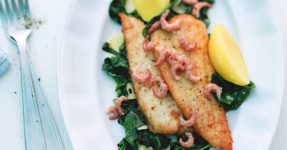 Scholle mit Spinat und Krabben Rezept | Küchengötter Scholle mit Spinat und Krabben Rezept | Küchengötter