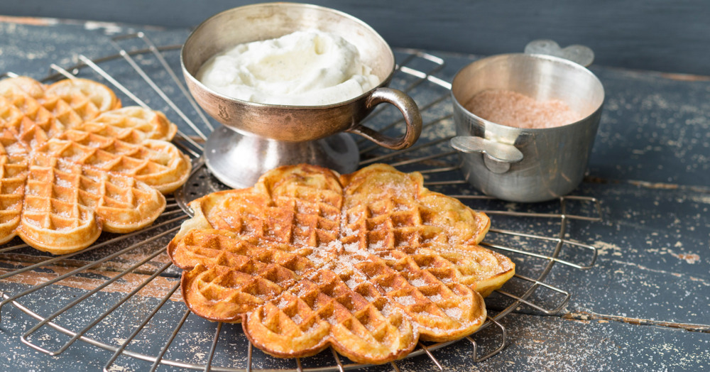 Crème-fraîche-Waffeln Rezept | Küchengötter Crème-fraîche-Waffeln Rezept | Küchengötter