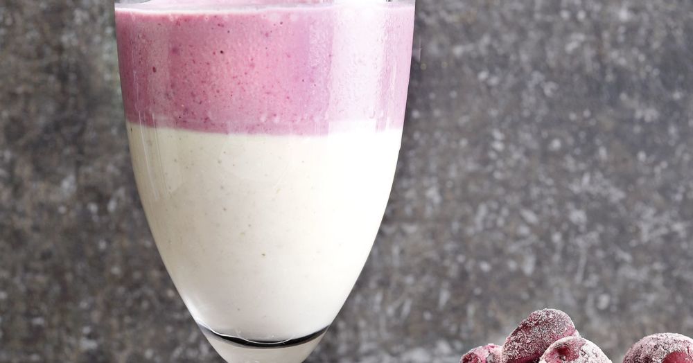 Banane-Kirsch-Proteinshake Rezept | Küchengötter Banane-Kirsch-Proteinshake Rezept | Küchengötter