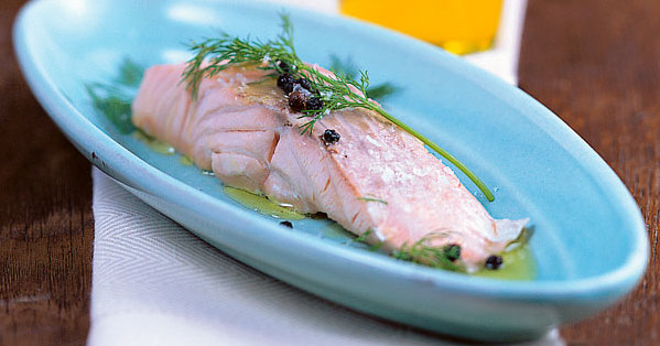 Pochierter Lachs Rezept | Küchengötter Pochierter Lachs Rezept | Küchengötter