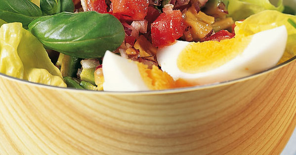 Salat mit Ei und Avocado Rezept | Küchengötter