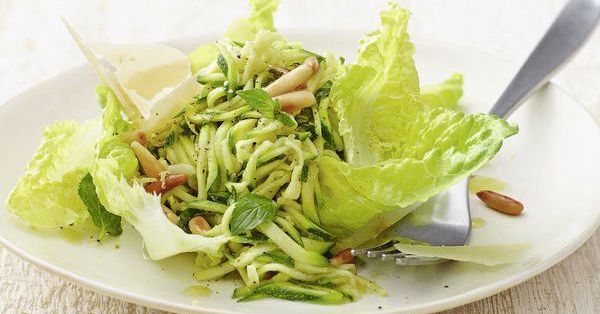 Roher Zucchinisalat Rezept | Küchengötter