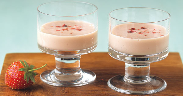 Erdbeer-Sahne-Likör mit rosa Pfeffer Rezept | Küchengötter