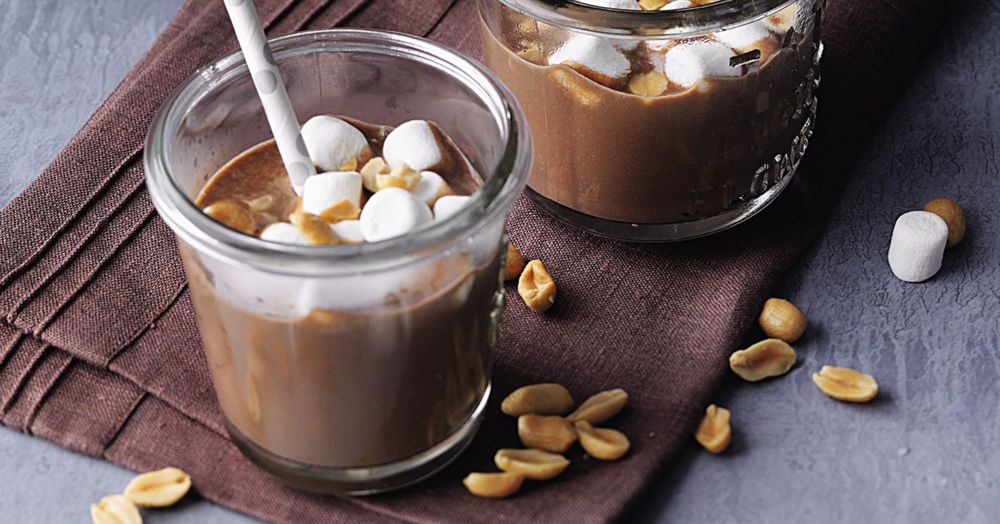 Schoko-Erdnuss-Drink mit Mini-Marshmallows Rezept | Küchengötter