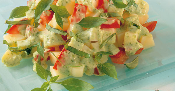 Kartoffel-Tomaten-Salat mit Pestosauce Rezept | Küchengötter Kartoffel-Tomaten-Salat mit Pestosauce Rezept | Küchengötter