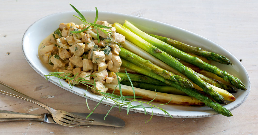 Gebratener Spargel mit Hähnchensauce Rezept | Küchengötter Gebratener Spargel mit Hähnchensauce Rezept | Küchengötter
