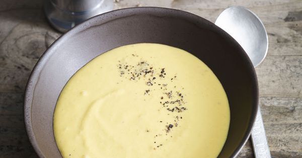 Fruchtige Kokossuppe mit Curry und Banane Rezept | Küchengötter Fruchtige Kokossuppe mit Curry und Banane Rezept | Küchengötter