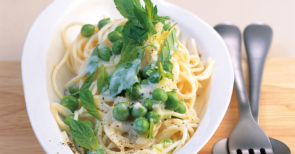 Nudeln mit zitroniger ErbsenCarbonara Rezept Küchengötter