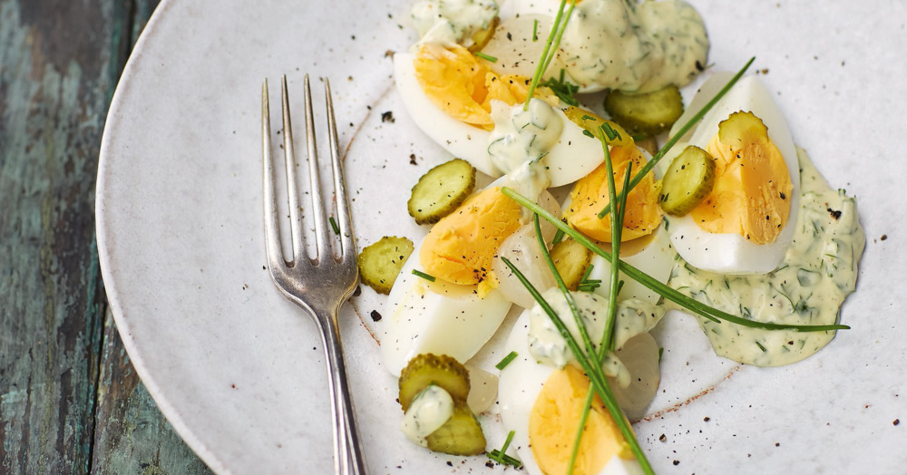 Eiersalat mit Cornichons und KräuterMayonnaise Rezept Küchengötter