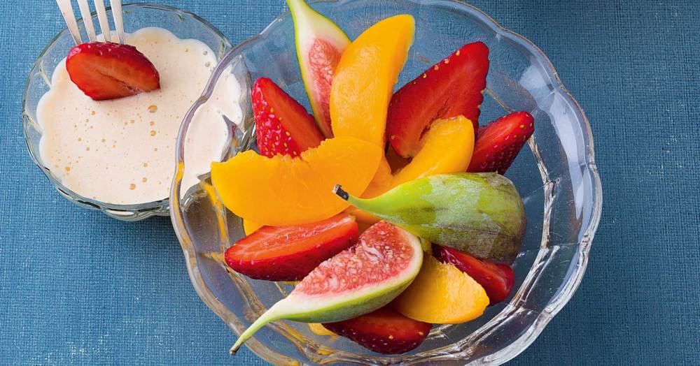 Obstsalat mit Weinschaum Rezept | Küchengötter Obstsalat mit Weinschaum Rezept | Küchengötter