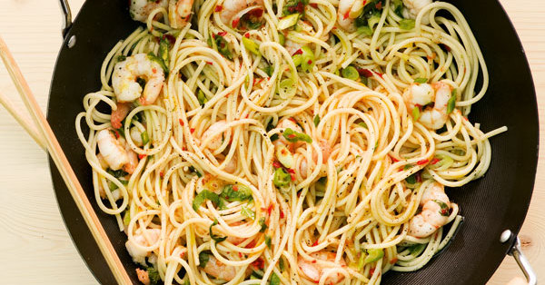 Shrimps-Pasta aus dem Wok Rezept | Küchengötter