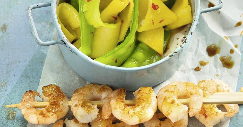 Garnelenspieße mit Mangosalat Rezept (Low Carb) | Küchengötter Garnelenspieße mit Mangosalat Rezept (Low Carb) | Küchengötter